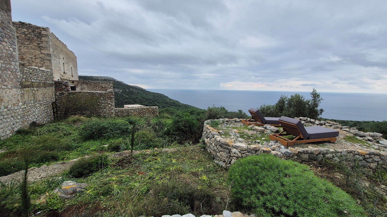 Photo of Outdoor in Omales