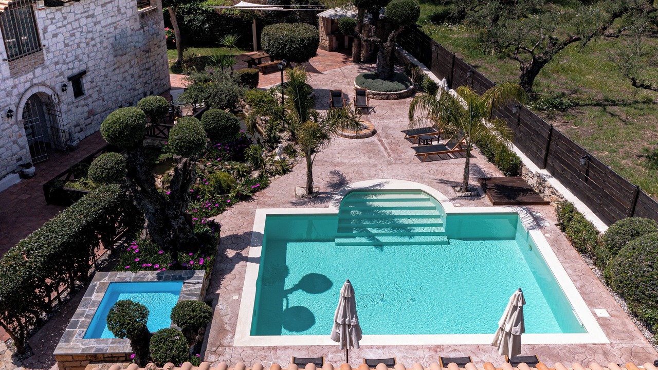 Photo of Outdoor in Alonia