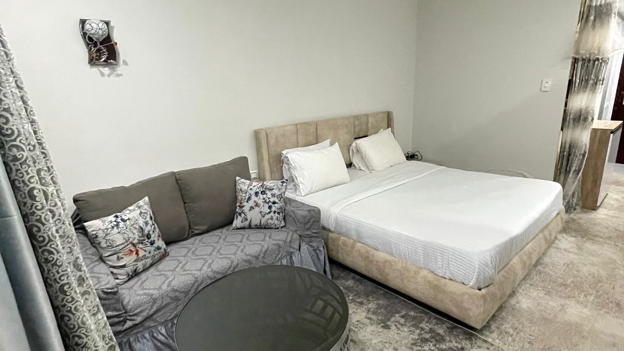 Photo of Bedroom in Corniche Road-Dahar