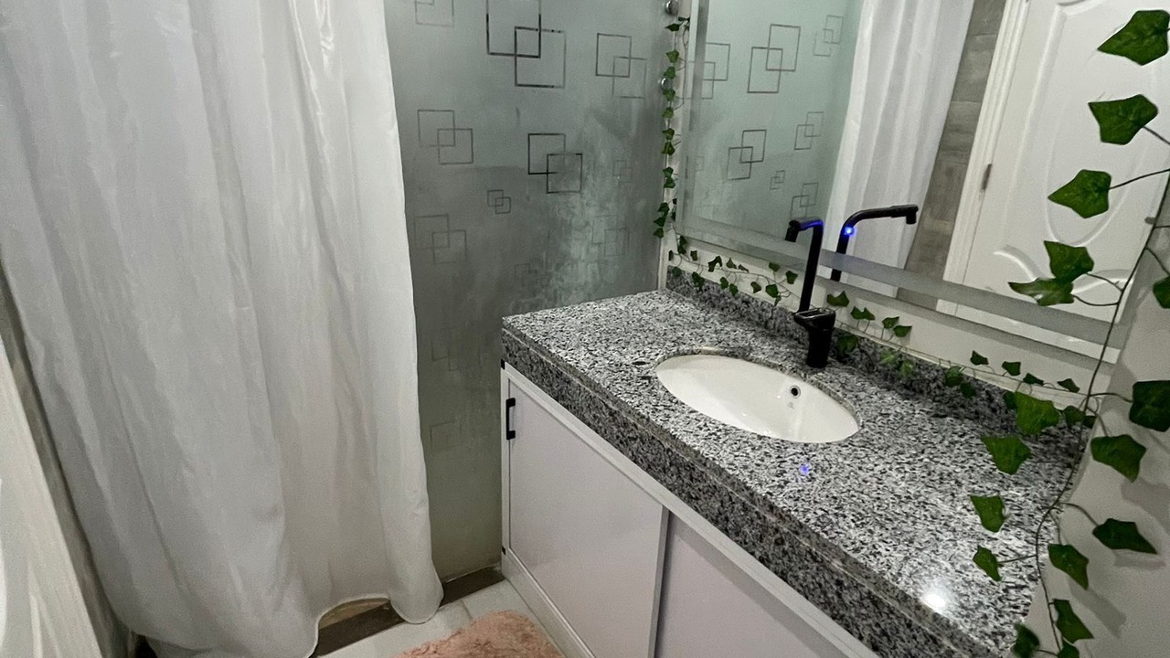 Photo of Bathroom in Corniche Road-Dahar