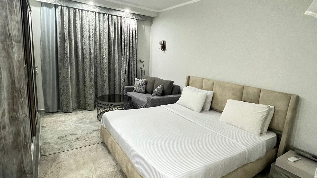 Photo of Bedroom in Corniche Road-Dahar