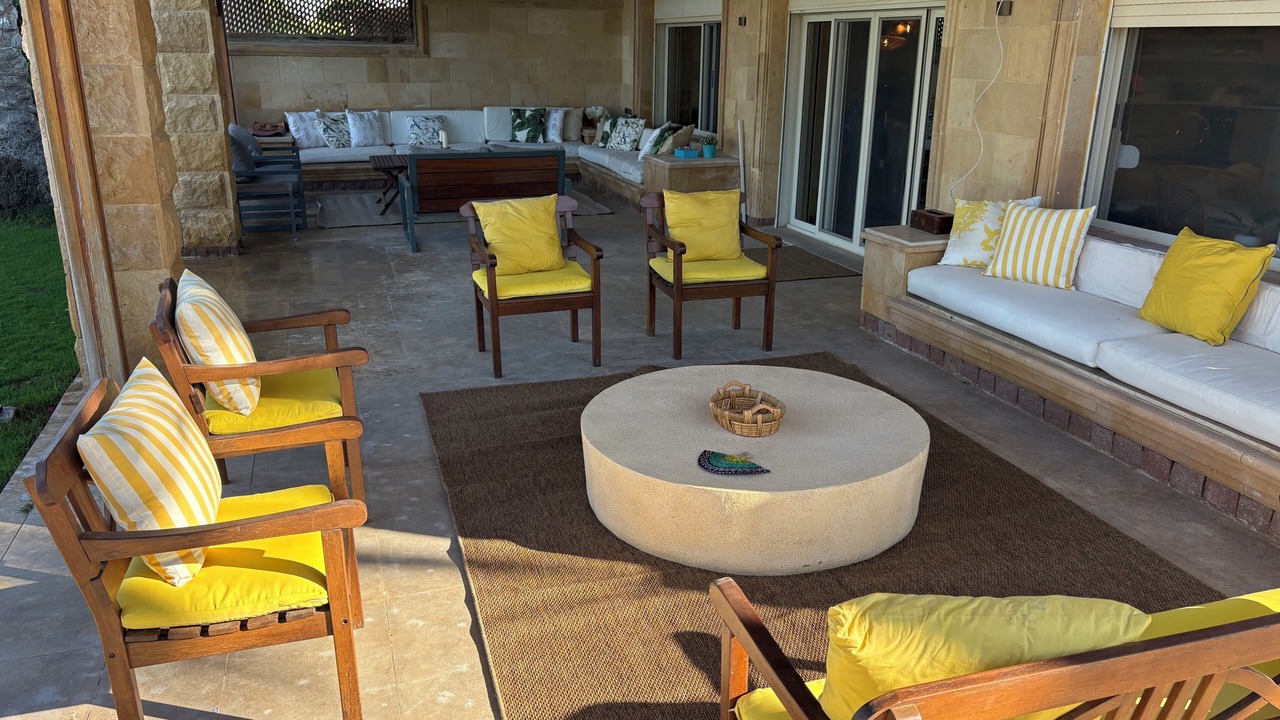 Photo of Patio Balcony in Al Alamayn