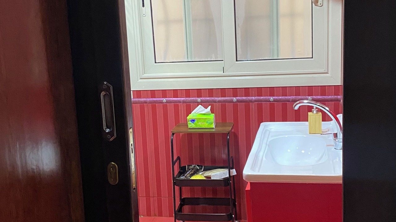Photo of Bathroom in Pyramids Gardens