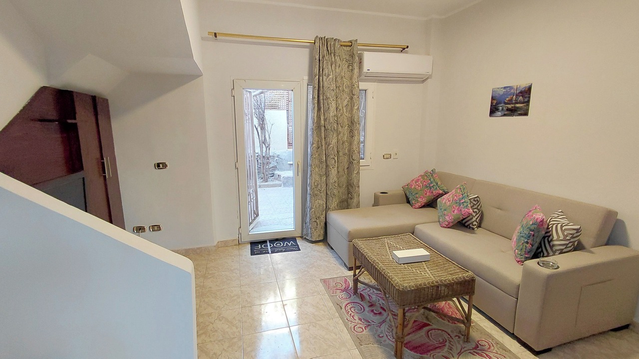 Photo of Livingroom in Sheikh Zayed City
