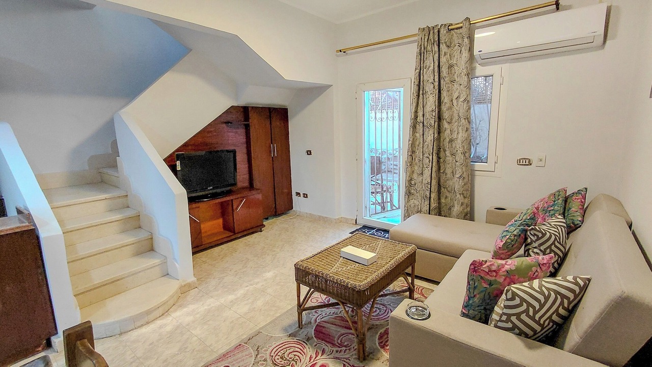 Photo of Livingroom in Sheikh Zayed City