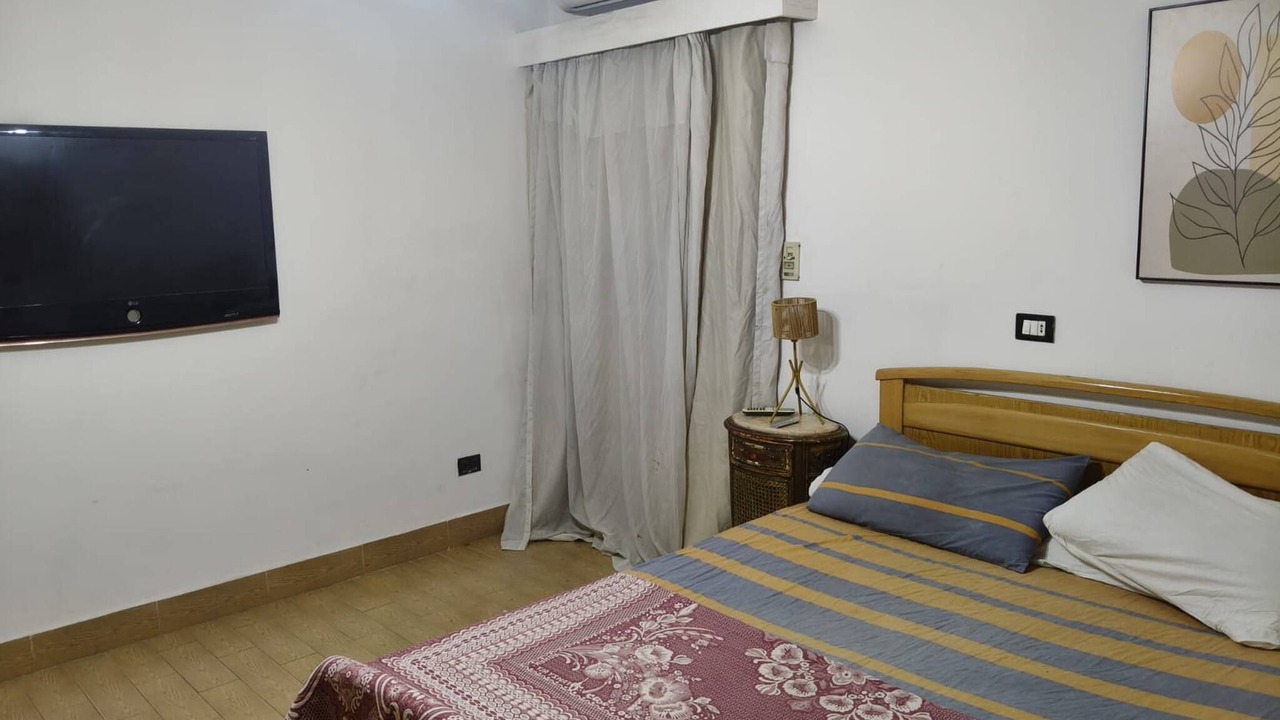 Photo of Bedroom in Taqseem Laselky