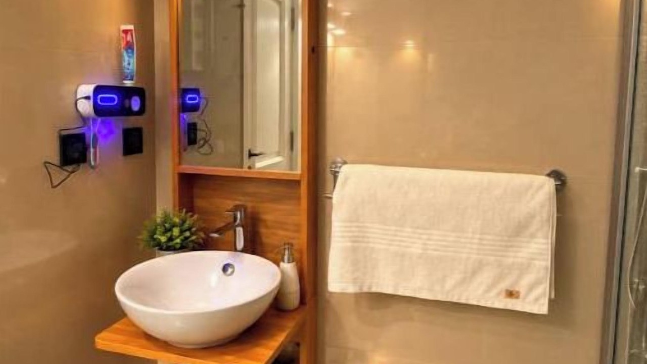 Photo of Bathroom in Al-Basatin