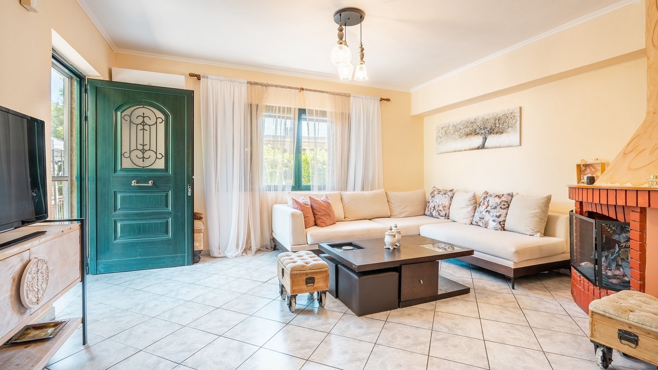 Photo of Livingroom in Salakos