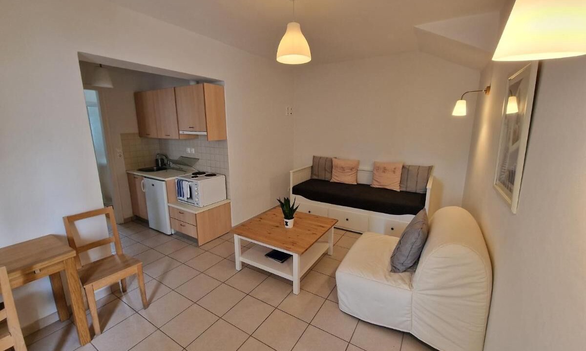Photo of Livingroom in Paleopolis
