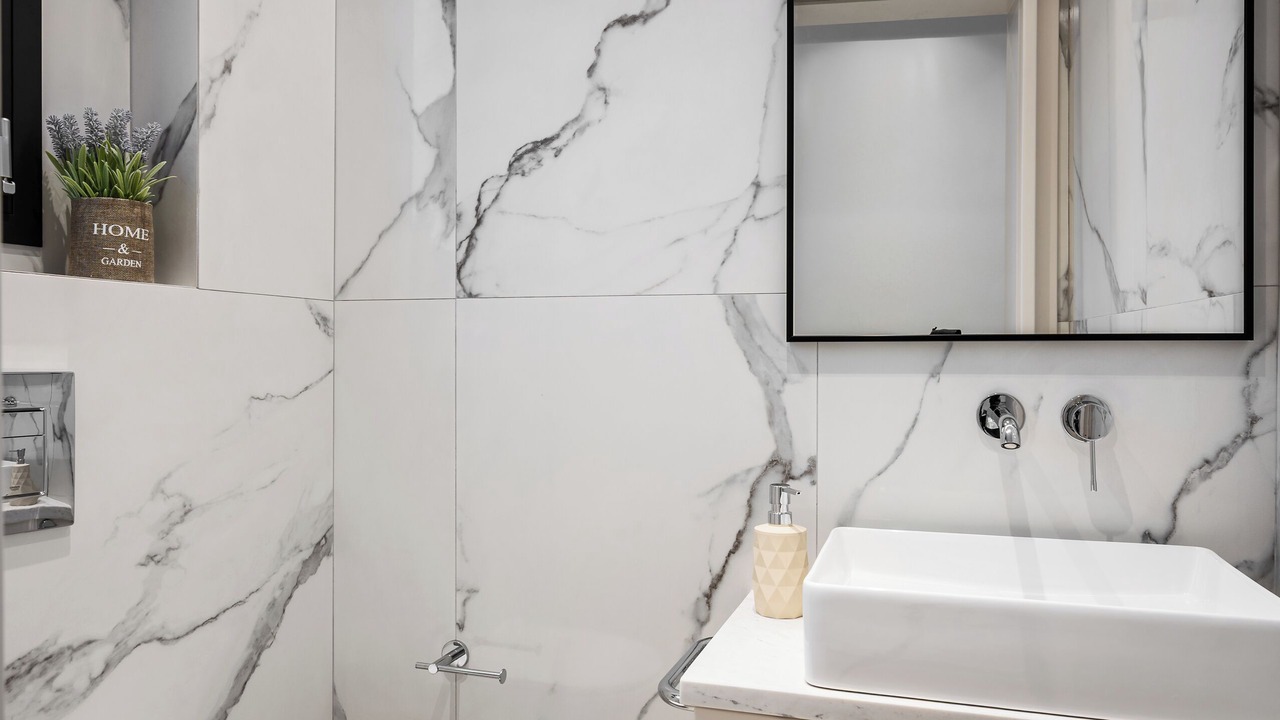 Photo of Bathroom in Ipsos