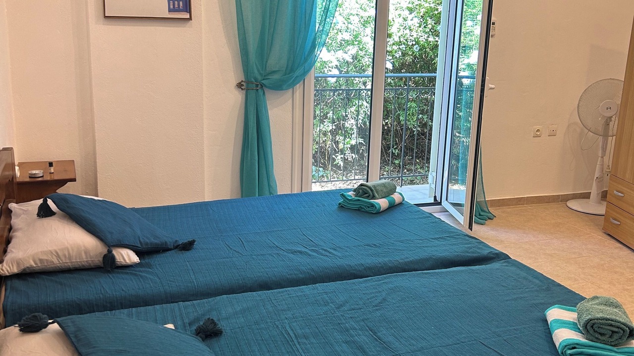 Photo of Bedroom in Petalidi
