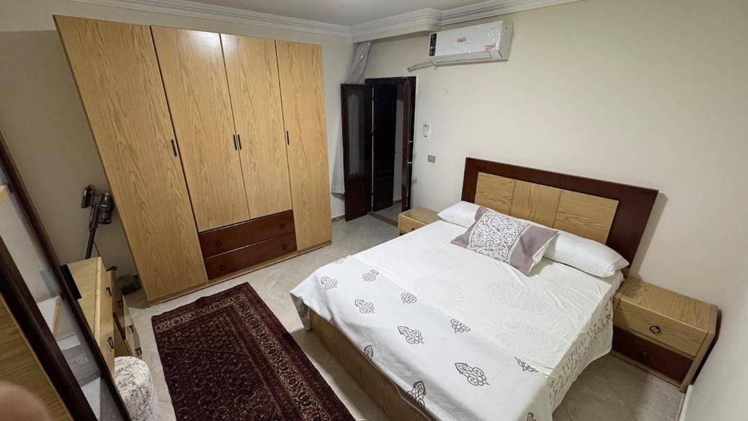 Photo of Bedroom in Pyramids Gardens