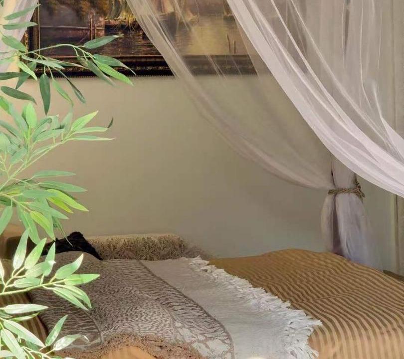Photo of Bedroom in Garden City