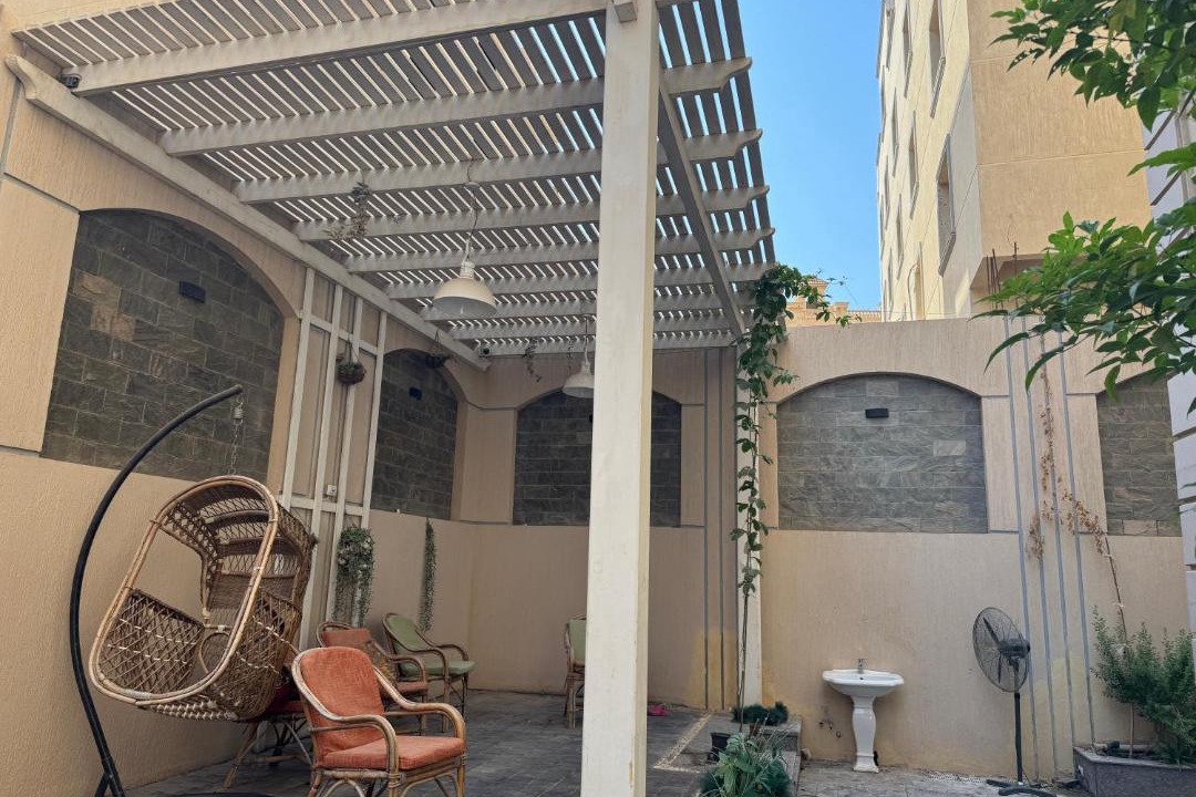 Photo of Patio Balcony in Sheikh Zayed City