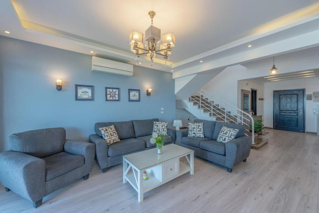 Photo of Livingroom in Ras Sudar