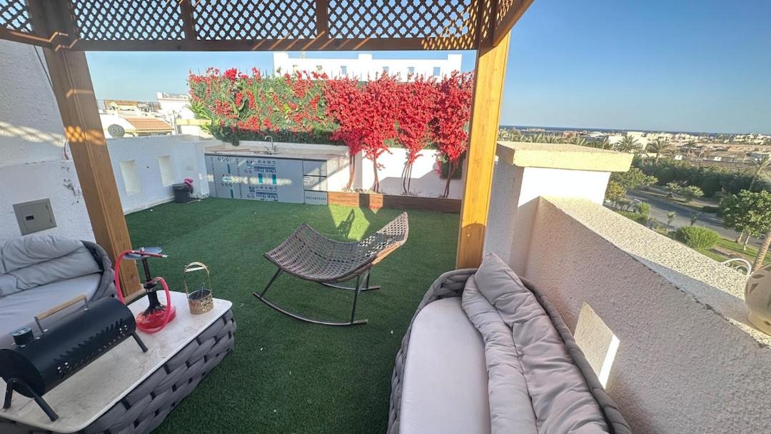 Photo of Patio Balcony in Ras Nasrani