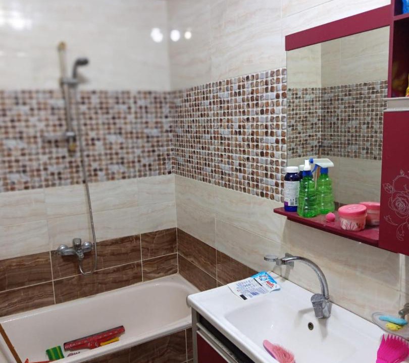 Photo of Bathroom in Pyramids Gardens