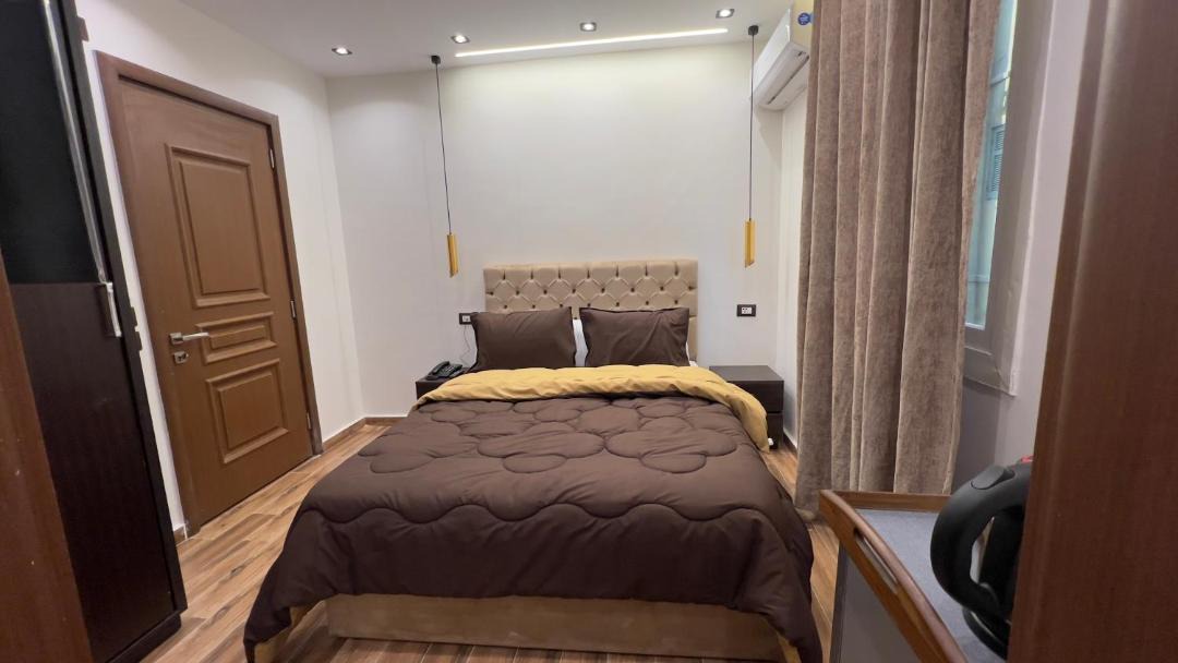 Photo of Bedroom in Pyramids Gardens