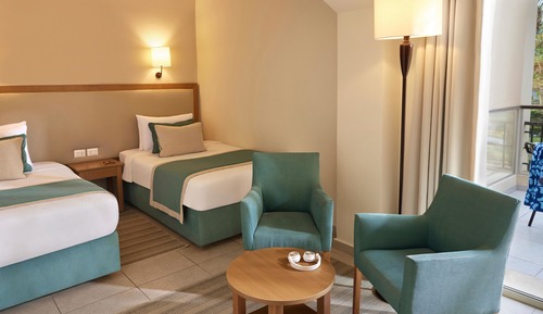 Superior Room, Pool View (Queen or Twin)