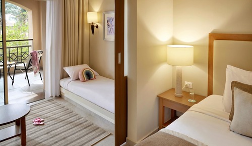 Family Deluxe Room Pool View (Queen or Twin)