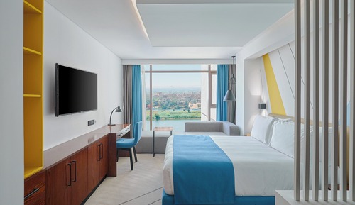 Luxury Studio Suite, 1 King Bed (Nile View)