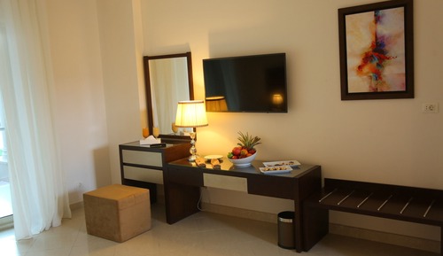 Standard Twin Room with City View