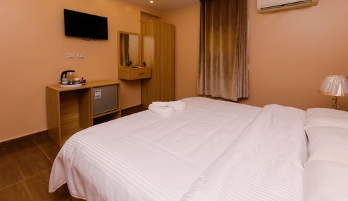 Twin Room Pyramids View