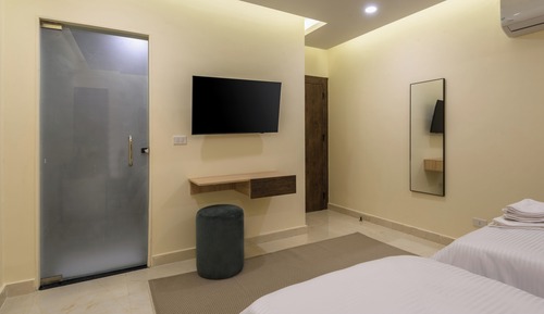 Double Room, 2 Twin Beds, Non Smoking, Private Bathroom