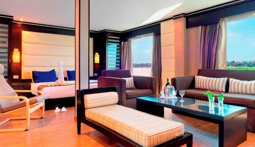 Deluxe Suite, River View