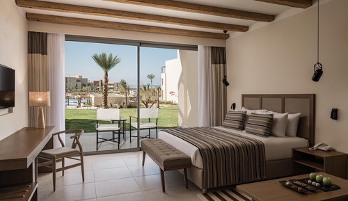 Deluxe Room, 1 Queen Bed, Garden View (Family)