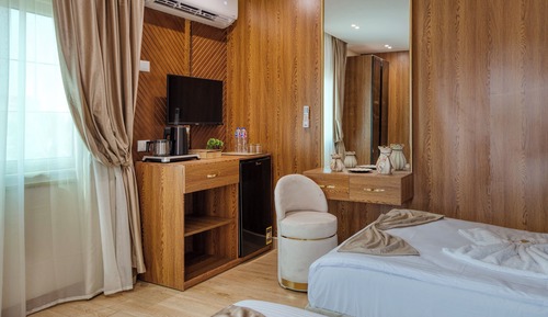 Deluxe Double or Twin Room, Balcony, Pyramids View