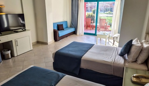Standard Double or Twin Room, 1 Bedroom, Balcony, Partial Sea View