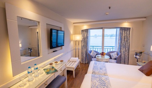 Deluxe Cabin, River View