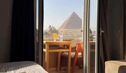 Deluxe Double Room With Panoramic Pyramids View