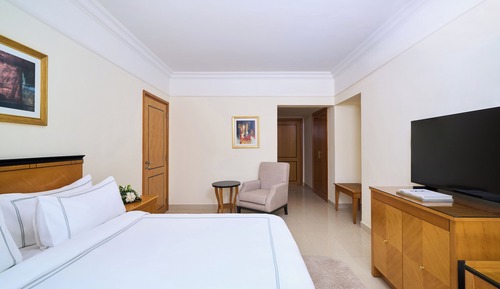 Deluxe Room Aqua King Bed