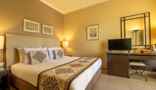 Deluxe Room, Garden View (Family, Queen or Twin Beds)