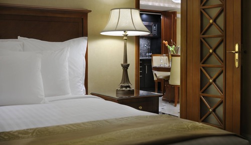 Executive Suite, 1 King Bed, Balcony
