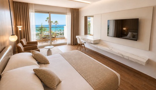  Deluxe Double or Twin Sea View Room with Jacuzzi