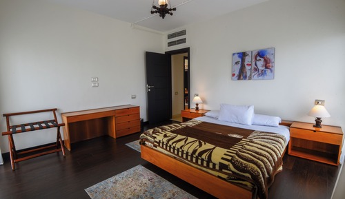 Deluxe Suite