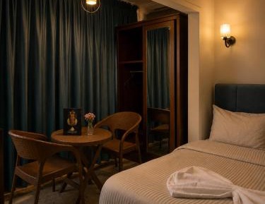 Deluxe Double or Twin Room with City View