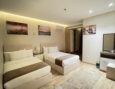 Deluxe Double or Twin Room with City View