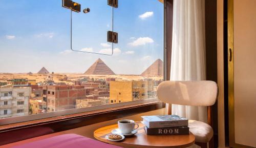 Luxury Triple Room with Pyramids view