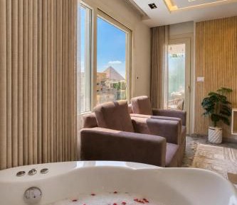 Deluxe Double Room with Pyramids view