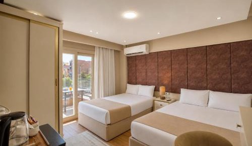 Triple Room with Mountain View