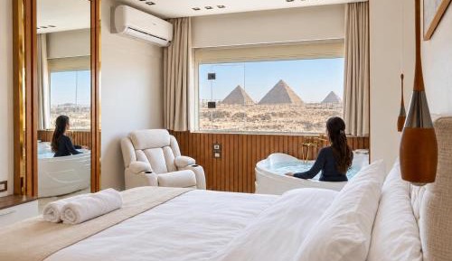 Deluxe Suite with Spa Bath