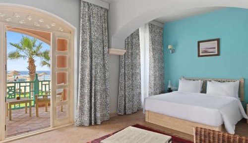 Garden View Room - Queen Bed