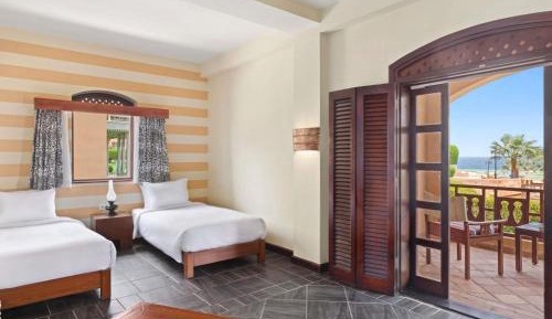 Partial Sea View Room - Twin Beds