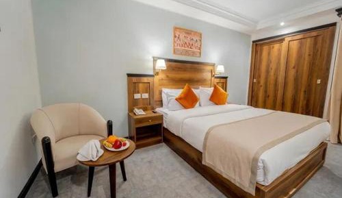 Deluxe King Room