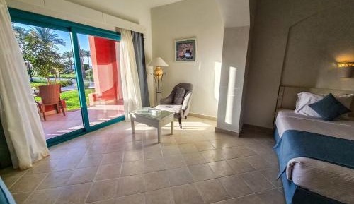 Superior Double or Twin Room with Pool View