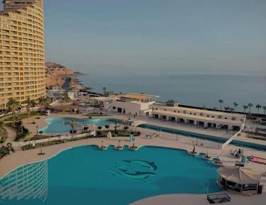 Two-Bedroom Apartment with Balcony and Sea View